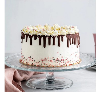Creamy Drip Chocolate Cake Half Kg