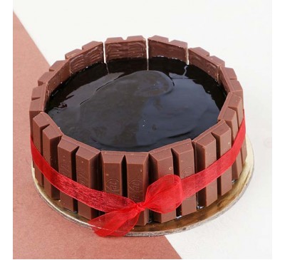 Special Valentine Kitkat Cake