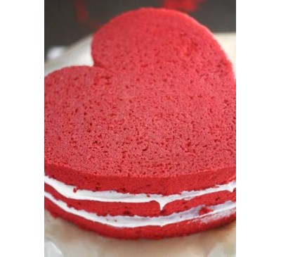Gratifying Creamy heart shape red velvet 
